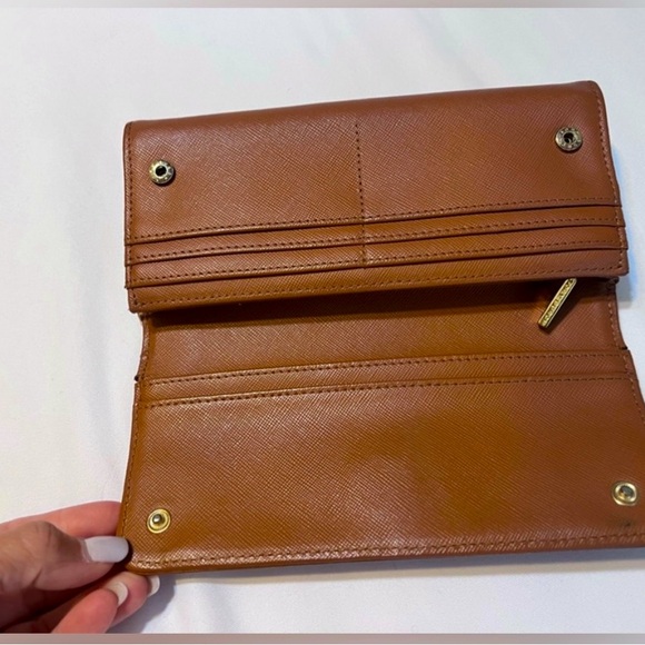 Tory Burch Authentic Wallet - Picture 2 of 9